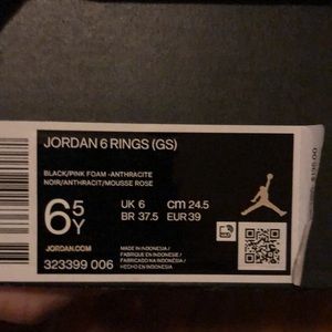 Woman’s Jordan’s size 6 1/2